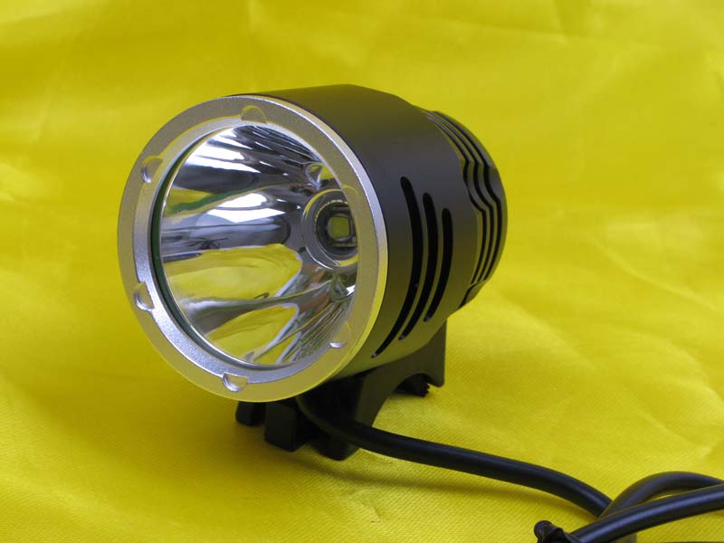 T6 Smooth Crown Water Resistant XML-T6 3-Mode White LED Bike Lig