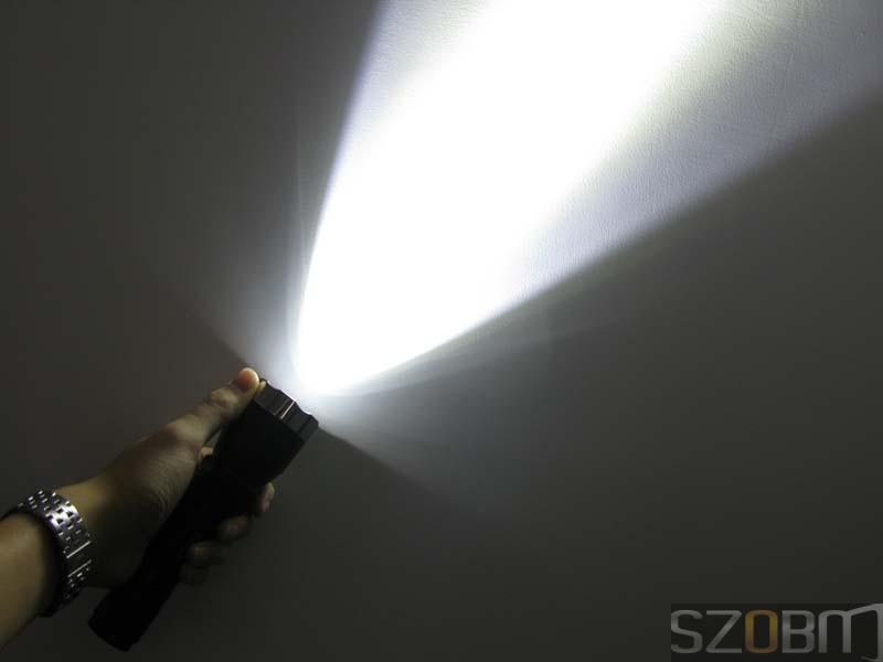 High Power CREE XM-L T6 LED Flashlight with Steel Head