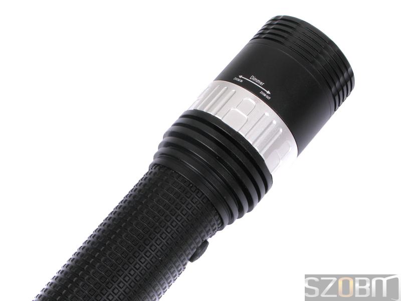 300LM CREE 5W Zoom Diving LED Flashlight With Hammer and Built-i