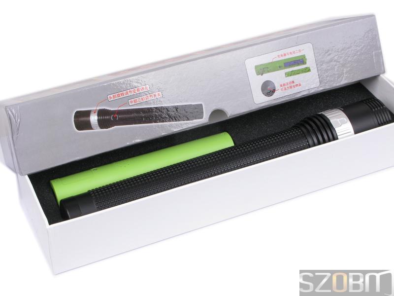 300LM CREE 5W Zoom Diving LED Flashlight With Hammer and Built-i