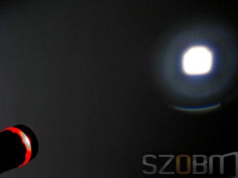 2025 3 mode CREE Q2 LED regulable foci flashlight