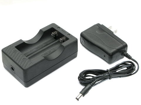 XXC-4.2V1A Li-ion Battery Charger for 18650 with Car Charger (2