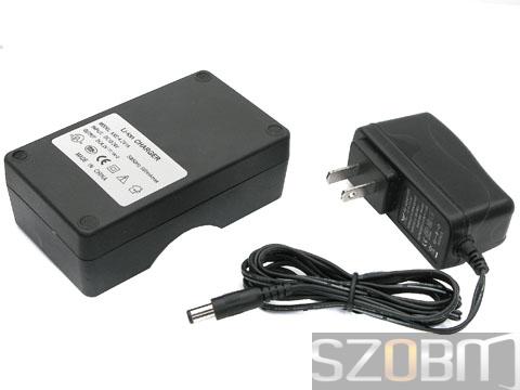 XXC-4.2V1A Li-ion Battery Charger for 18650 with Car Charger (2