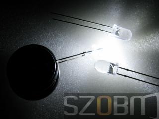 5mm 30000mcd White Light LED / 200pcs
